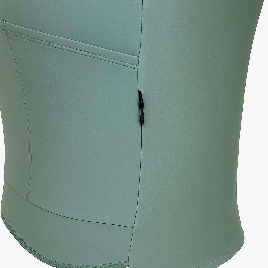 
                      
                        CYCLZ® Damen Thermo Langarm-Trikot „Verde Aurora“ in Pastellgrün
                      
                    