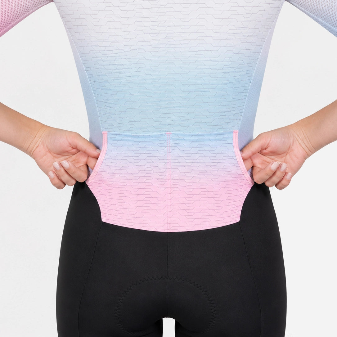 CYCLZ® SKYLINE GLOW Damen Trisuit – Triathlon | Ultradünn, schnelltrocknend & Race-optimiert
