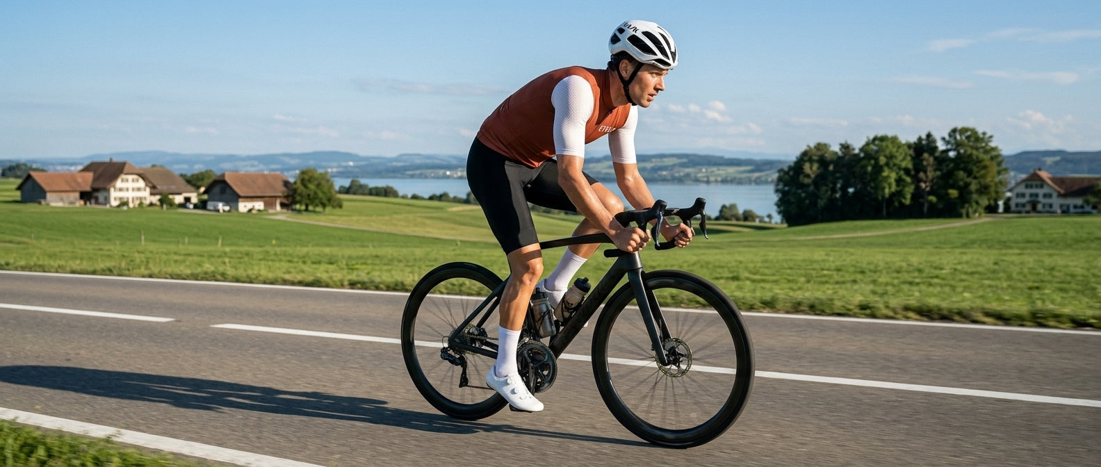 Ensemble vélo de route CYCLZ® « Cadenzor » avec maillot et cuissard à bretelles « Breakaway » – parfait pour rouler avec style links