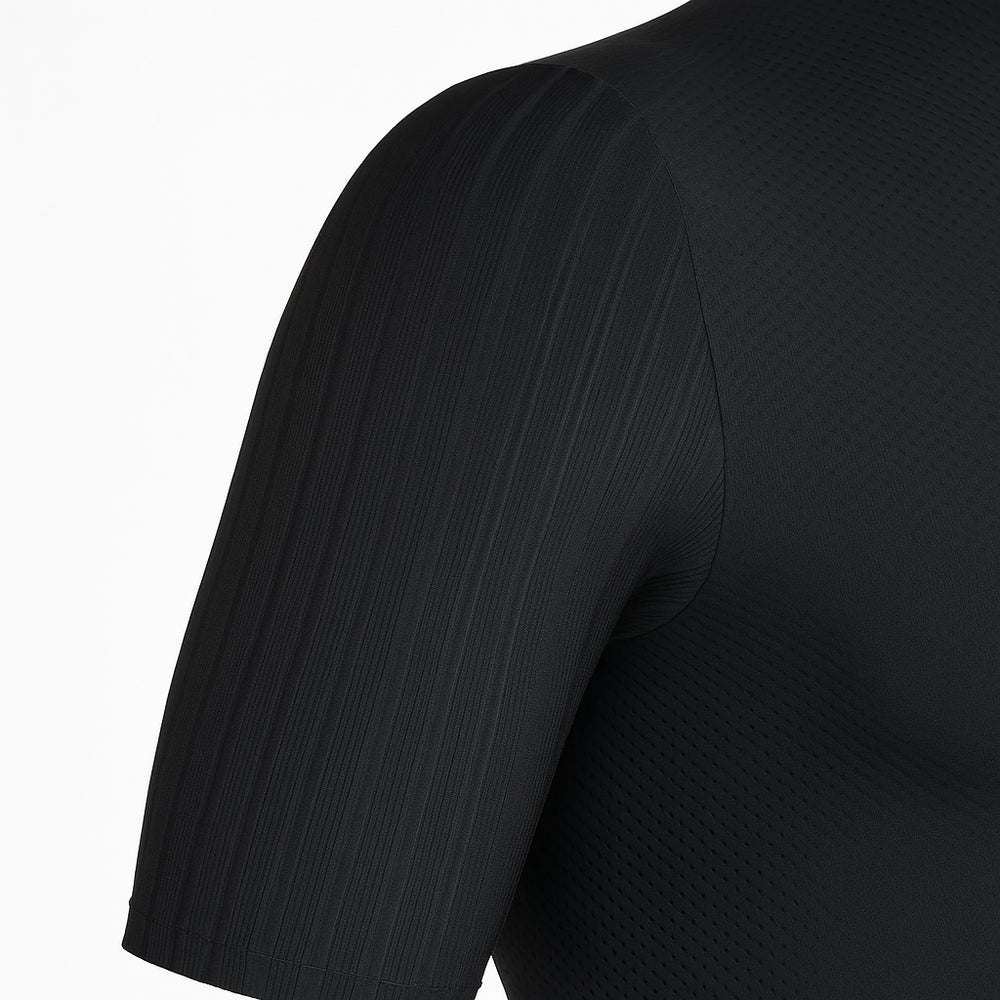 
                      
                        CYCLZ Race Performance Aero Set „Shadow Breakaway“  | Aero Trikot & Bib Shorts, Schwarz
                      
                    