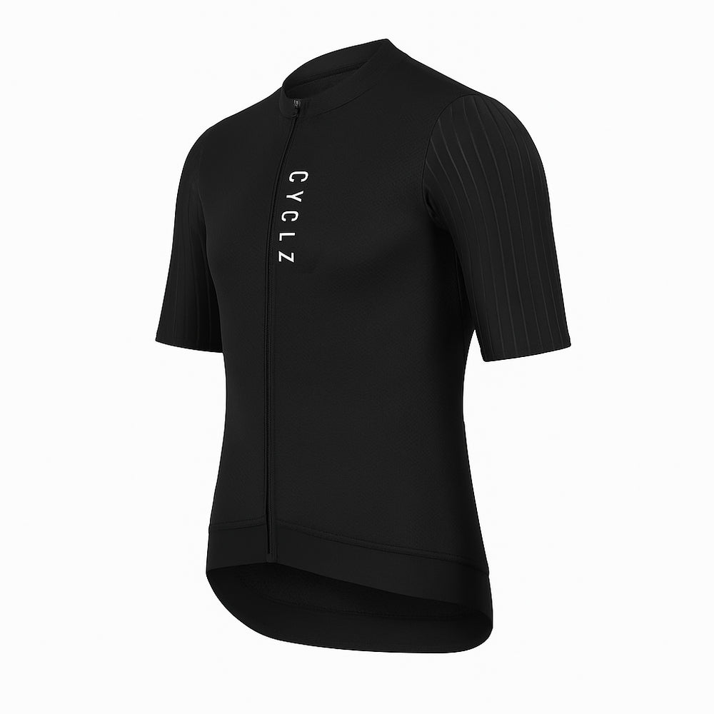 
                      
                        CYCLZ® Race-Cut Aero Rennrad Trikot Herren „Aero Shadow Ultralight“ Schwarz
                      
                    
