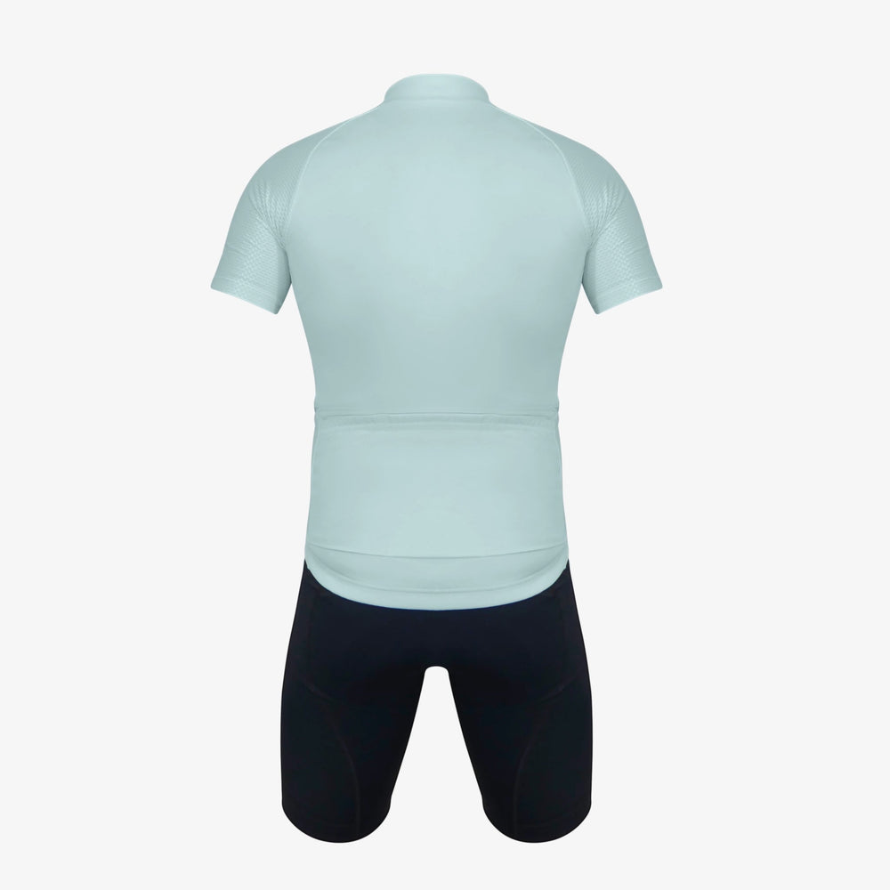 
                      
                        CYCLZ by Irena KollerCYCLZ® Damen Rennrad Set – Azure Trikot, Base Layer & Elegance Bib Shorts
                      
                    