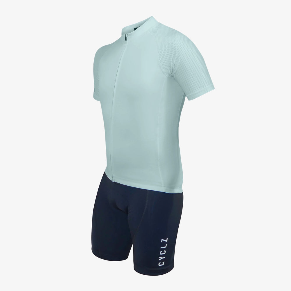 
                      
                        CYCLZ by Irena KollerCYCLZ® Damen Rennrad Set – Azure Trikot, Base Layer & Elegance Bib Shorts
                      
                    