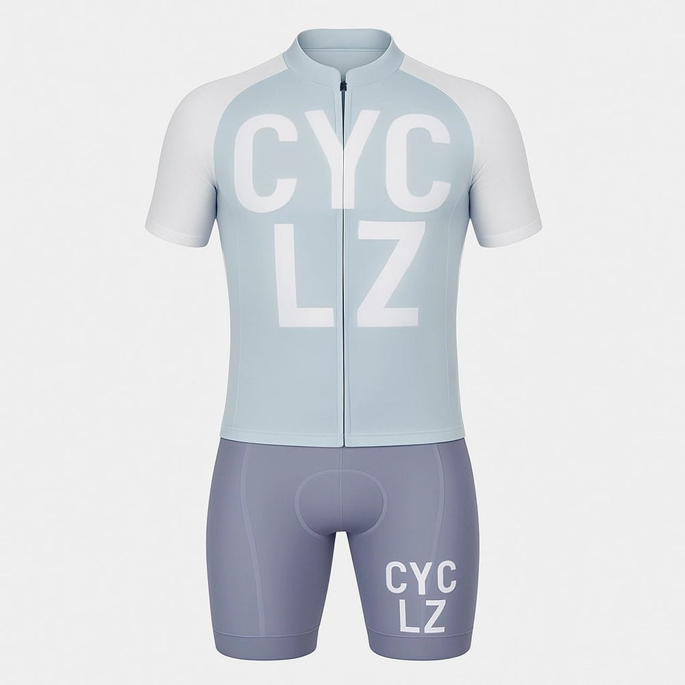 
                      
                        CYCLZ by Irena KollerCYCLZ® Herren Rennrad - Set "Strive Fierce" – Aero Trikot, Bib Shorts & Base Layer für maximale Performance
                      
                    