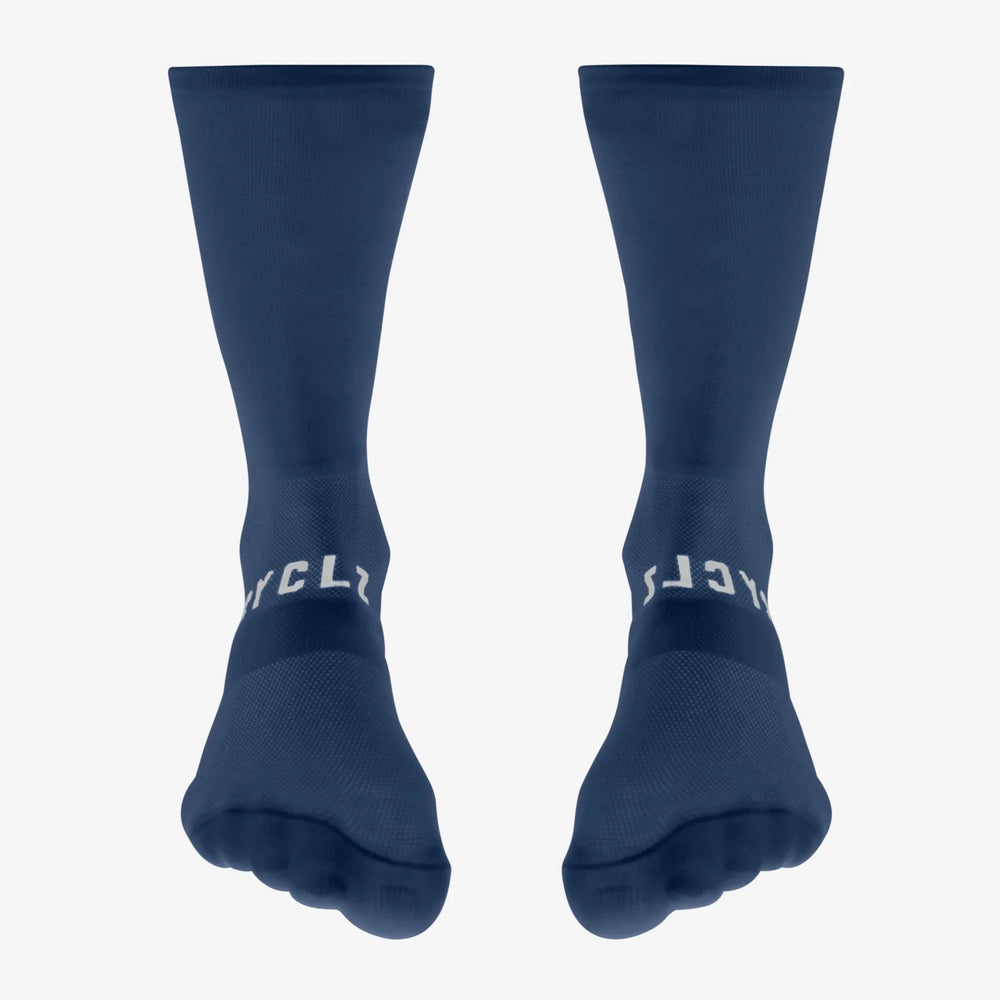 
                      
                        CYCLZ by Irena KollerCYCLZ® Rennrad Socken Weiss, Blau & Schwarz - Einheitsgrösse – Atmungsaktive und Schnelltrocknende Performance - Socken
                      
                    