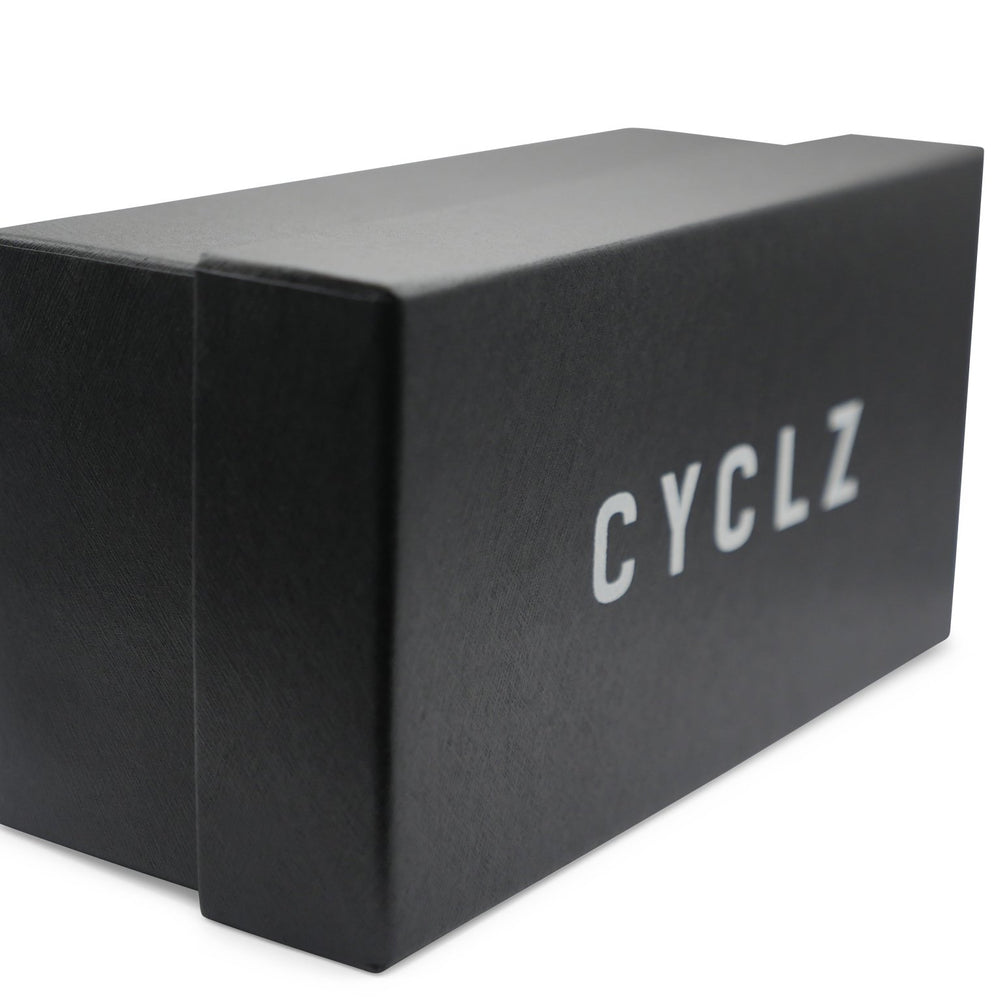 
                      
                        CYCLZ by Irena KollerCYCLZ® Rennradbrille "FlowFocus" - Sonnenbrille – UV400 Schutz, TR90 Rahmen, HD PC Gläser
                      
                    