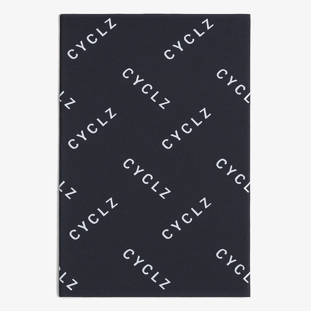 
                      
                        CYCLZ by Irena KollerCYCLZ® Rennvelo Halstuch / Buff – ultraleichtes Multifunktionstuch für Rennvelo & Gravel
                      
                    