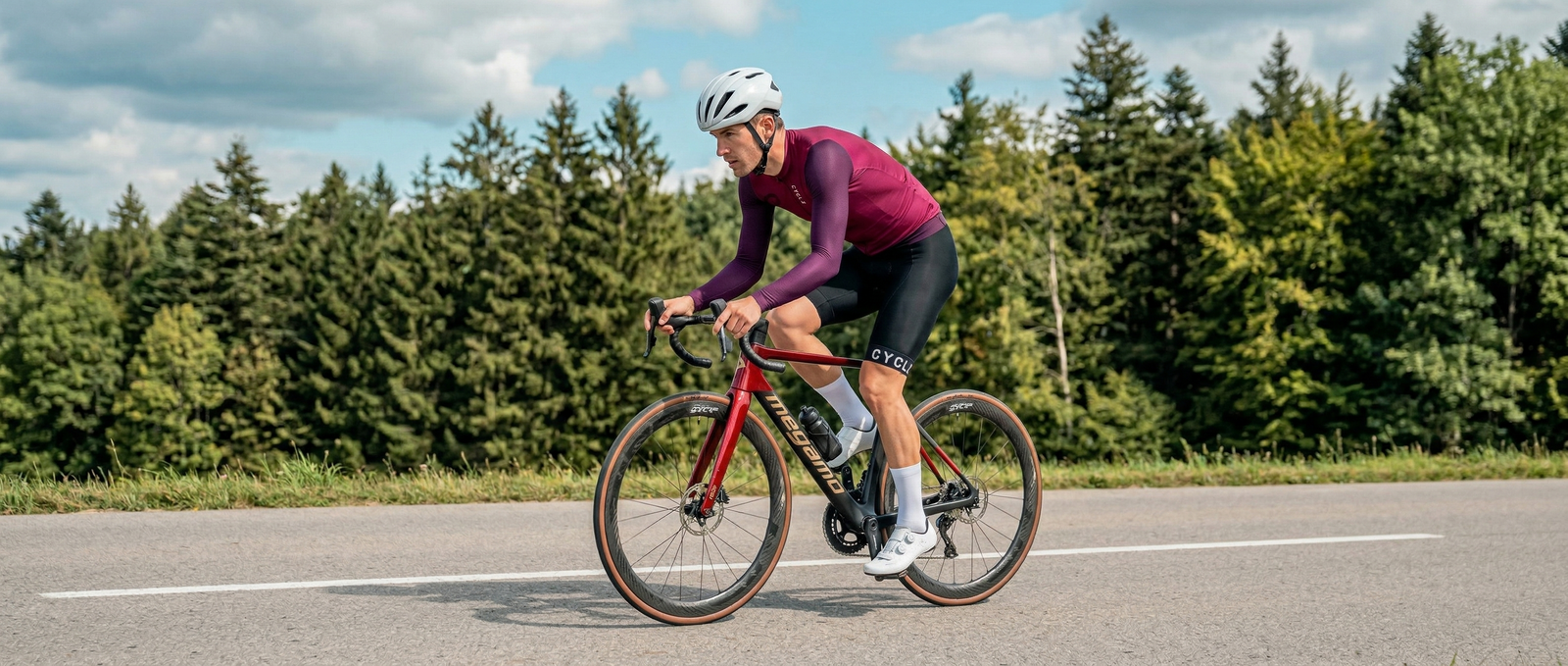 CYCLZ® Vélarex Herren Pro Langarm Rennvelo-Trikot – Burgund Rot links